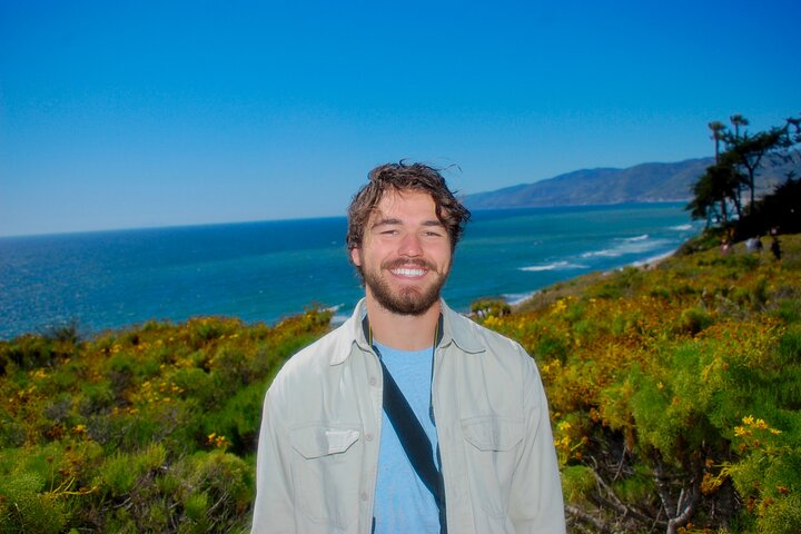 Photoshoot at Los Angeles’ Most Beautiful Beaches and Parks - Photo 1 of 7